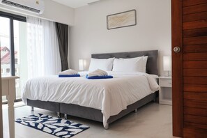 4 bedrooms, in-room safe, iron/ironing board, free WiFi - Rawai Lavish 4BR Private Pool Villa (Rawai)