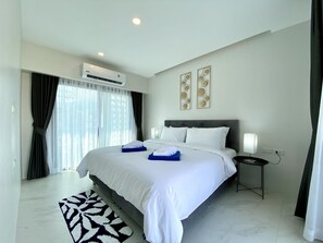 4 bedrooms, in-room safe, iron/ironing board, free WiFi - Rawai Lavish 4BR Private Pool Villa (Rawai)