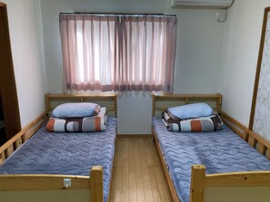 3 bedrooms, free WiFi, bed sheets