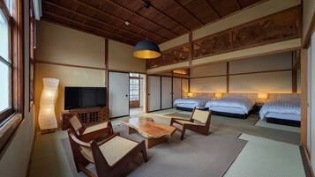 1 bedroom, desk, free WiFi, bed sheets