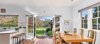 Welcome to Hollyday! 1920s Californian Bungalow in the heart of beautiful Bowral