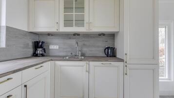 House | Private kitchen | High chair