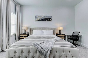 3 bedrooms, desk, iron/ironing board, free WiFi