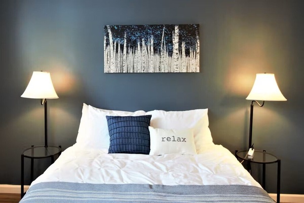 1 habitación, tabla de planchar con plancha, wifi y ropa de cama