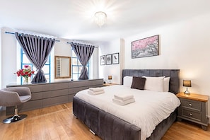 4 bedrooms, iron/ironing board, bed sheets