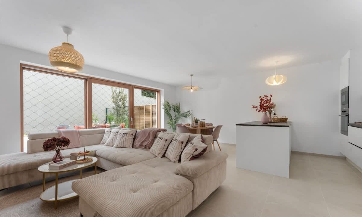 テレビ、書斎 / ワークスペース