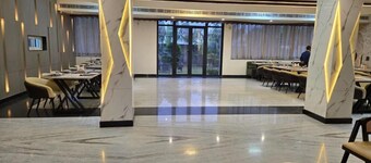 Hotel KNG Grand