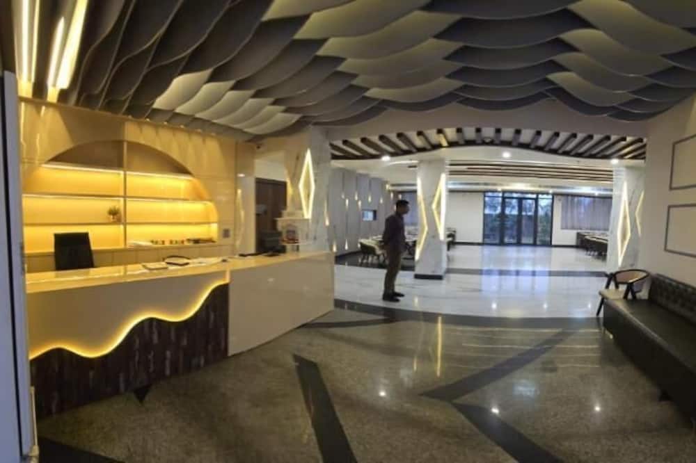 Hotel KNG Grand