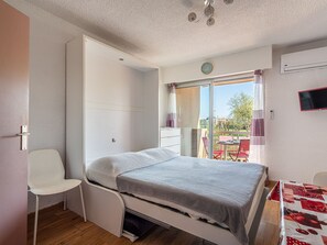 1 quarto, acesso à internet