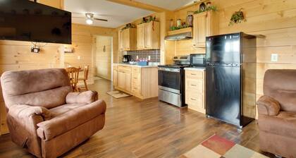Cabin Getaway in Mountain View w/ Porch + Grill