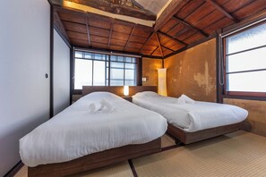 Vakantiehuis in Japanse stijl, uitzicht op tuin | 2 slaapkamers, verduisterende gordijnen, een strijkplank/strijkijzer