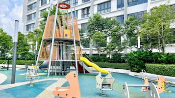 儿童活动区 - 室外