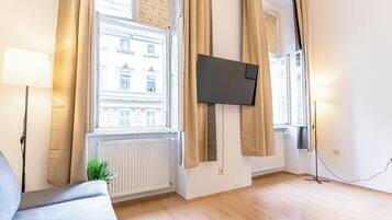 Basic Room | Iron/ironing board, free WiFi