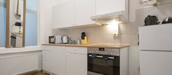 2BR Apt Near Stadthalle