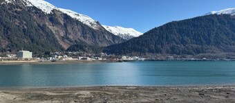 Oceanfront Douglas Island Gem - Humble Halibut 2-bedroom condo Juneau