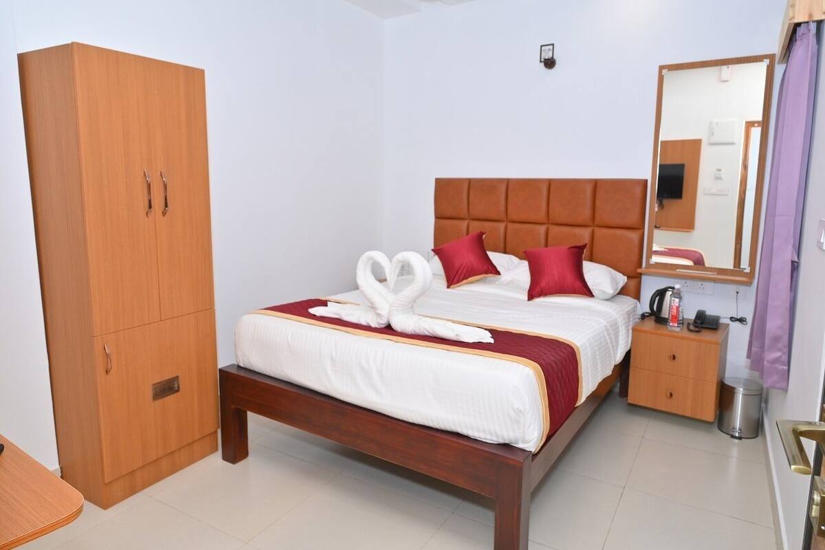 Deluxe Double Room | Premium bedding, laptop workspace, soundproofing, WiFi (free)