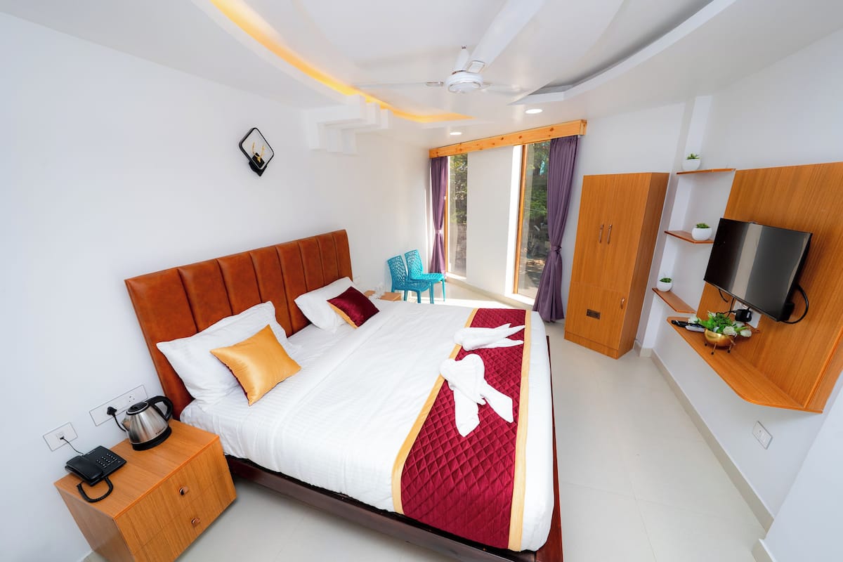 Ropa de cama de alta calidad, muebles diferentes y wifi gratis