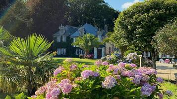 Enceinte de lâhĂ©bergement