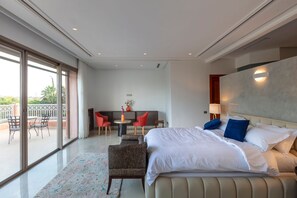 7 dormitoris, planxa i posts de planxar, wifi i roba de llit 