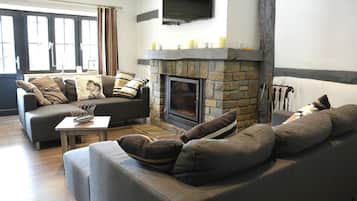 Télévision, baby-foot