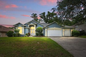 Exterior - Poolside Paradise | 30 Min From Disney | Pool | Patio (Altamonte Springs)