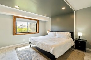 3 bedrooms, iron/ironing board, travel cot, WiFi