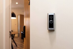 Interior - Stylish Central Studio – Steps to DMU & LRI (Leicester)