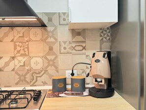 Réfrigérateur, four, plaque de cuisson, lave-vaisselle