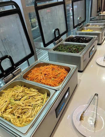 Free daily buffet breakfast