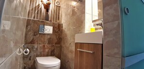 Apartment, 3 Bedrooms, Balcony | Bathroom - Athens Smart 3-room Private Apartment (Athens)