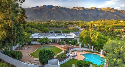 Luxury Upscale Modern home located in the Catalina Foothills. Sleeps 16