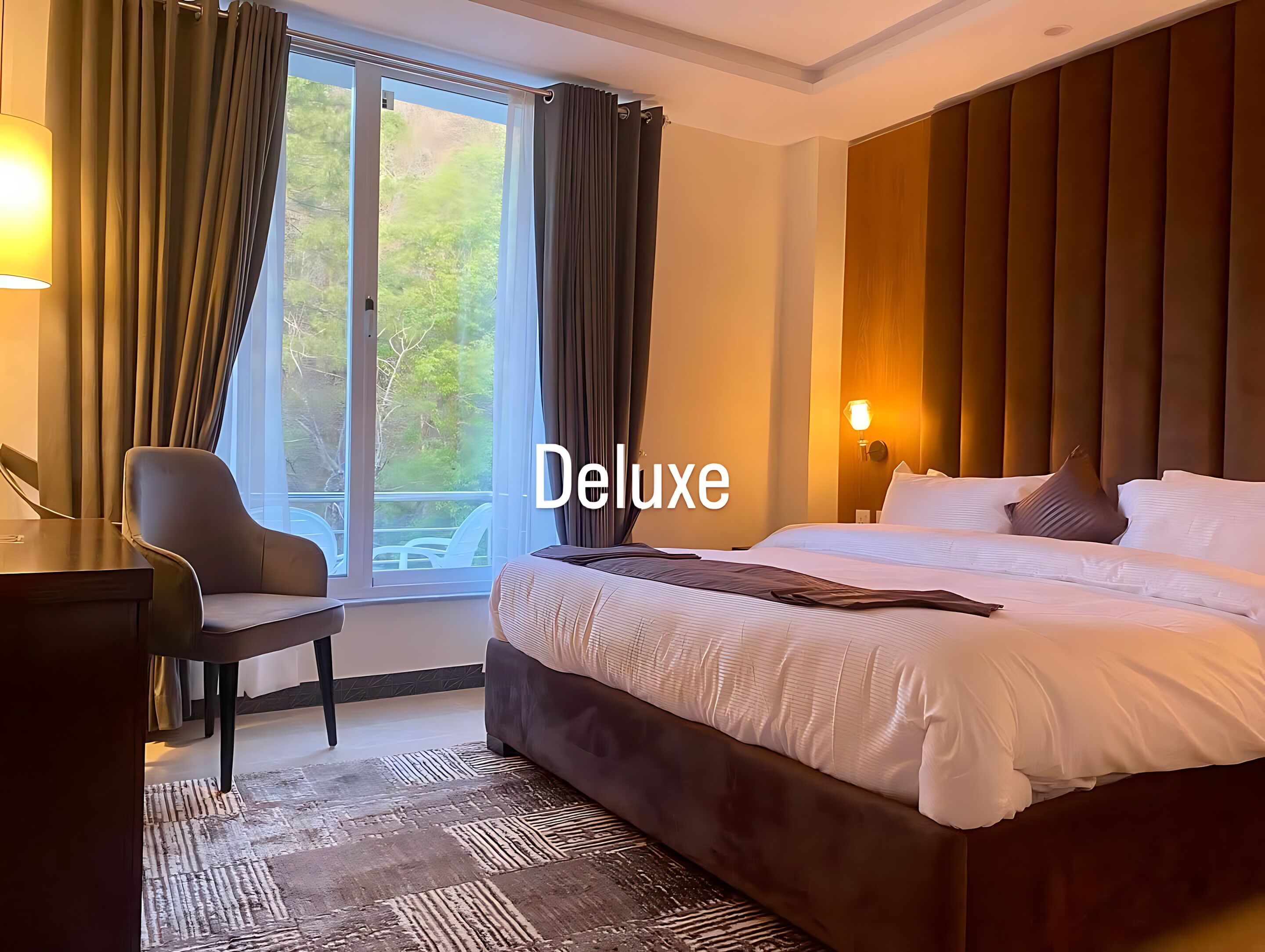 Deluxe Room | Desk, laptop workspace, free WiFi, bed sheets