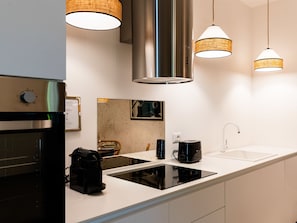 Fridge, oven, cookware/dishes/utensils