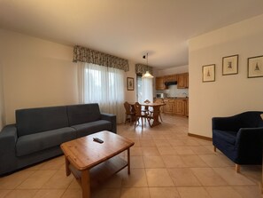 1 bedroom - 090 Cond Gaiolin 22 (Giustino)