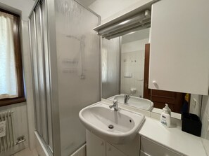 Apartment | 2 bedrooms - 072 Trilocale Giustino (Giustino)