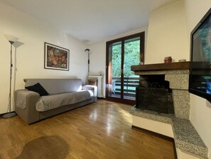 1 bedroom - 026 Bilocale con Caminetto Giustino (Giustino)