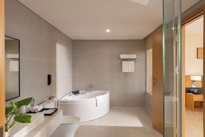 Executive Suite, City View | Bathroom | Slippers
