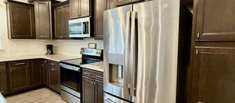 4 Bedrooms 5 Miles to High Point Furniture Market