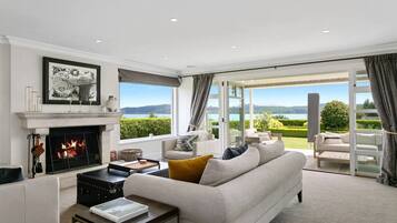 TV, fireplace, stereo, offices