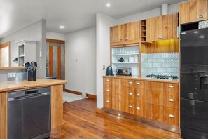 Fridge, microwave, oven, stovetop - Bella Lago | Designer Family Retreat Steps from Lake Taupō (Taupō)