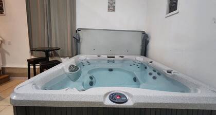 Ocean breeze Rental with indoor Jacuzzi.