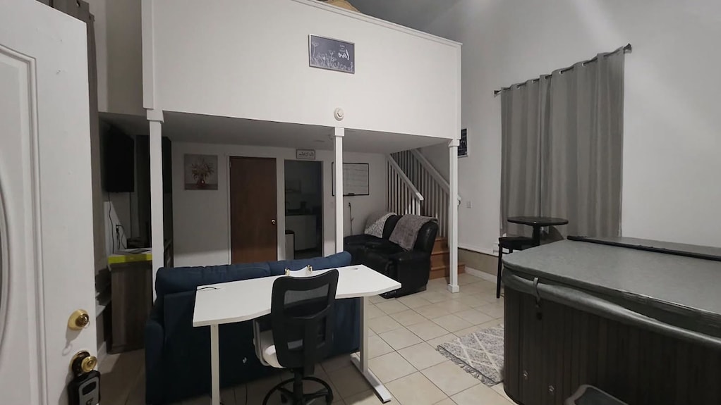 Ocean Breeze Rental With Indoor Jacuzzi. - Ocean Shores, WA