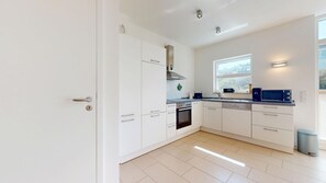 Unclassified image, 3 of 14, button