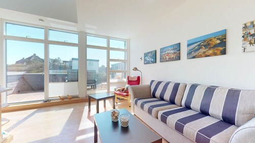 Haus NordSüd - Holiday home for 7 people close to the beach - central, dog-friendly,