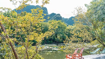 Vista frontal de la propiedad