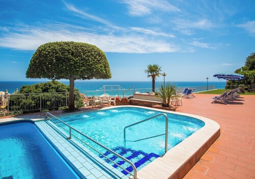 Classic Appartement in Pietra Ligure