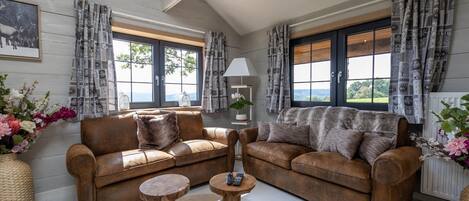 Smart-tv en een open haard