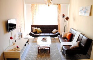 Living room - Athens Comfortable Stay Apartment (Athens)