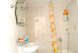 Apartment, 1 Schlafzimmer, Balkon, Stadtblick | Badezimmer