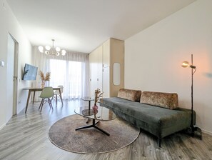 Smart TV - VISTA Lake&Pool Sirmione new swimming pool Comfort, style, view of the lake (Sirmione)